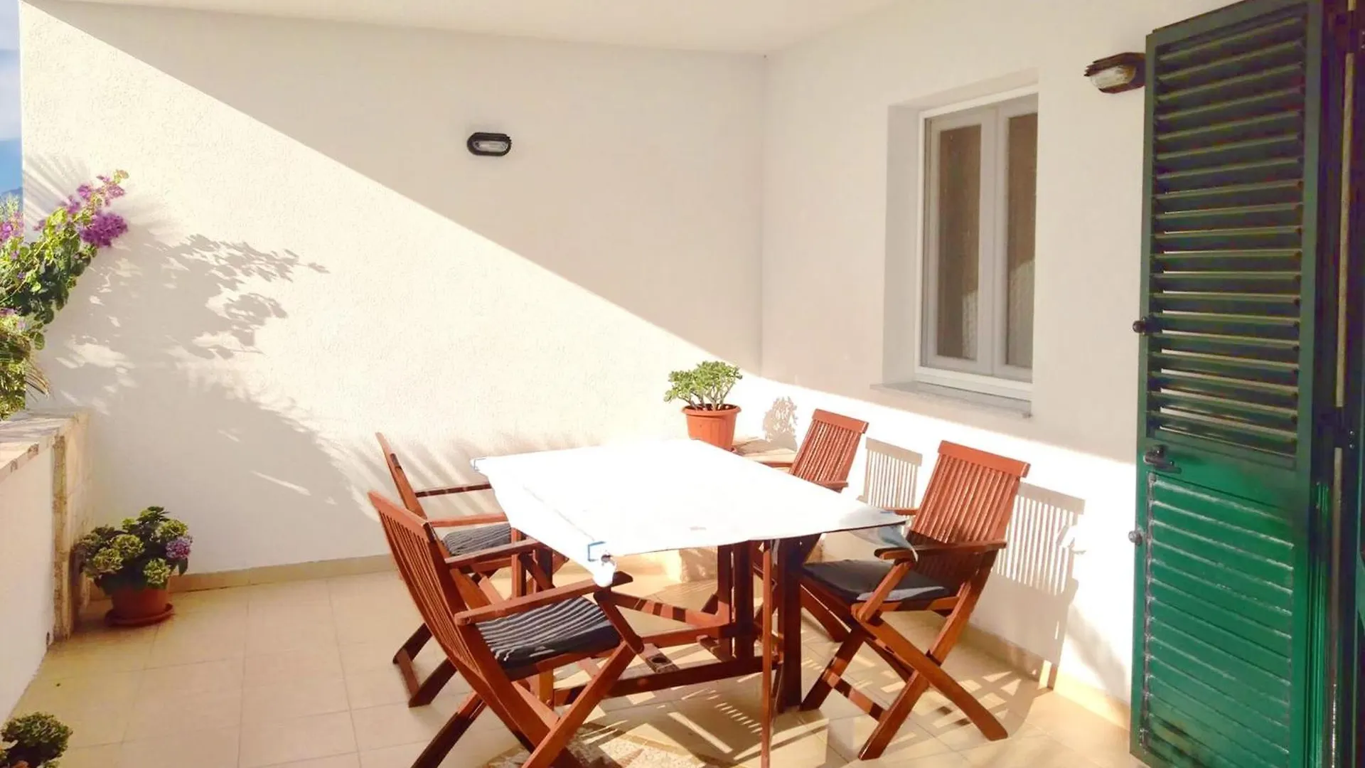 Apartment Diana Povljana